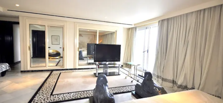 Short-term rent of middle floor apartment in The Golden Mile 1