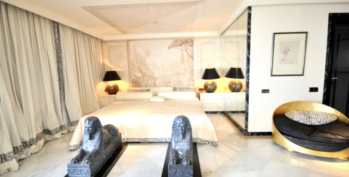 Short-term rent of middle floor apartment in The Golden Mile 5