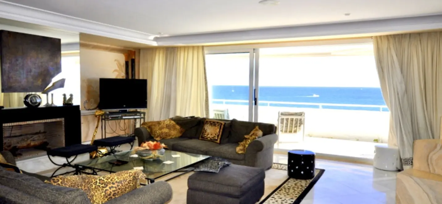 Short-term rent of middle floor apartment in The Golden Mile 1