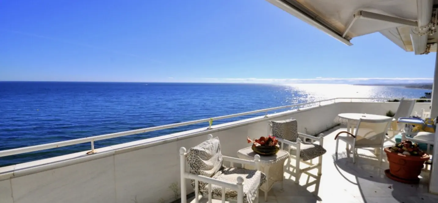 Short-term rent of middle floor apartment in The Golden Mile 3