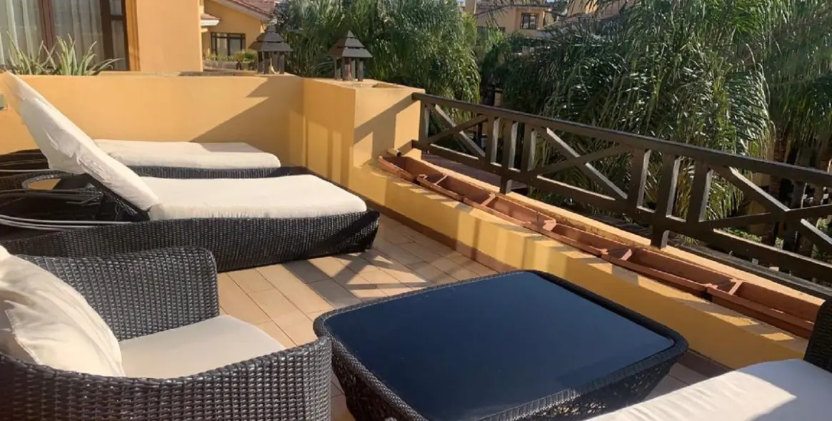 Short-term rent of penthouse duplex in Puerto Banús 2
