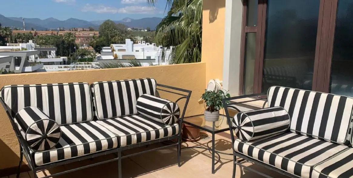 Short-term rent of penthouse duplex in Puerto Banús 4