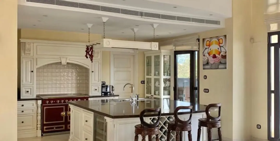 Short-term rent of penthouse duplex in Puerto Banús 6