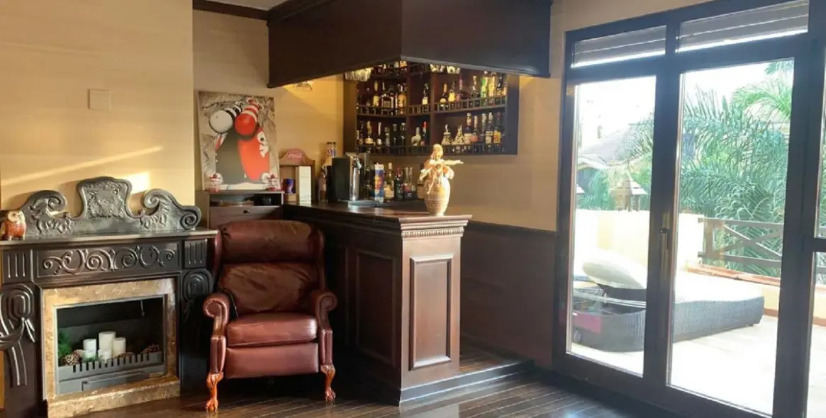 Short-term rent of penthouse duplex in Puerto Banús 12