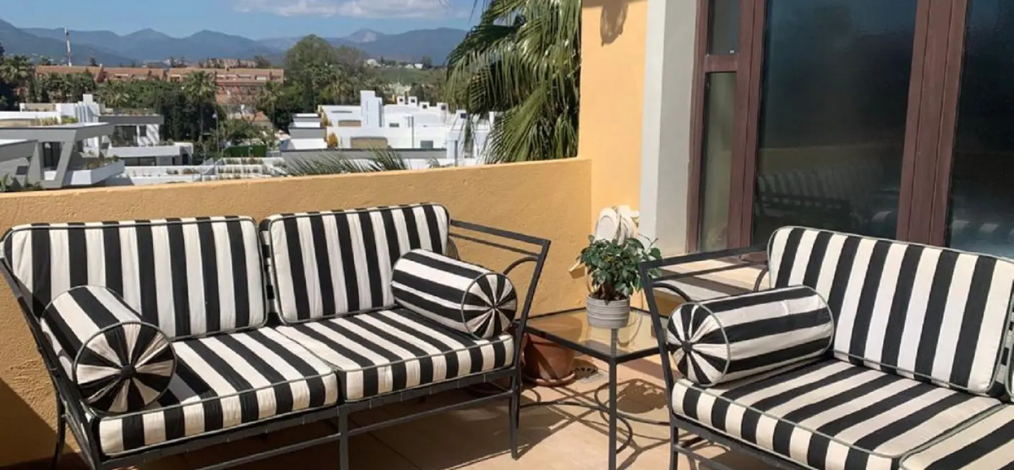 Краткосрочная аренда двухуровневого пентхауса в Puerto Banús 3
