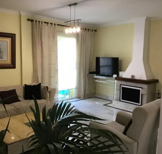 Краткосрочная аренда  отдельно стоящей виллы в Nueva Andalucía