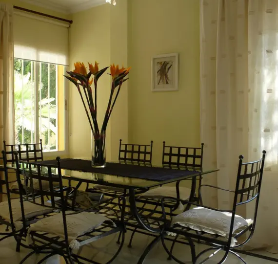 Краткосрочная аренда  отдельно стоящей виллы в Nueva Andalucía