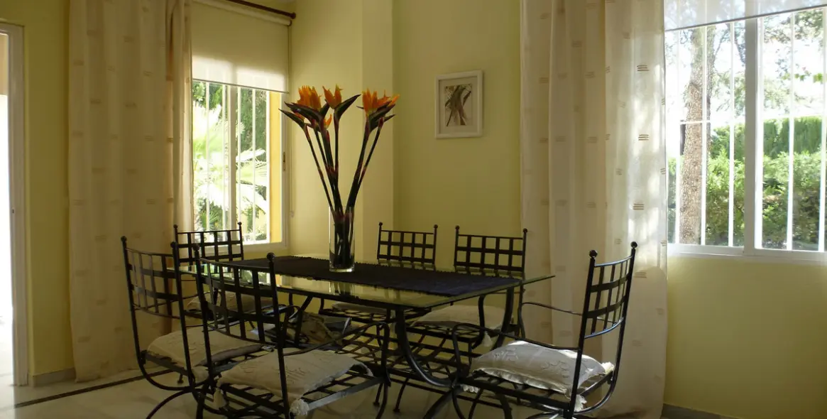 Short-term rent of detached villa in Nueva Andalucía 6