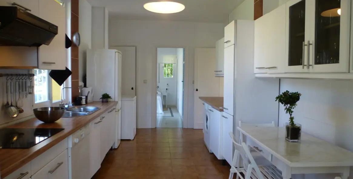 Short-term rent of detached villa in Nueva Andalucía 10