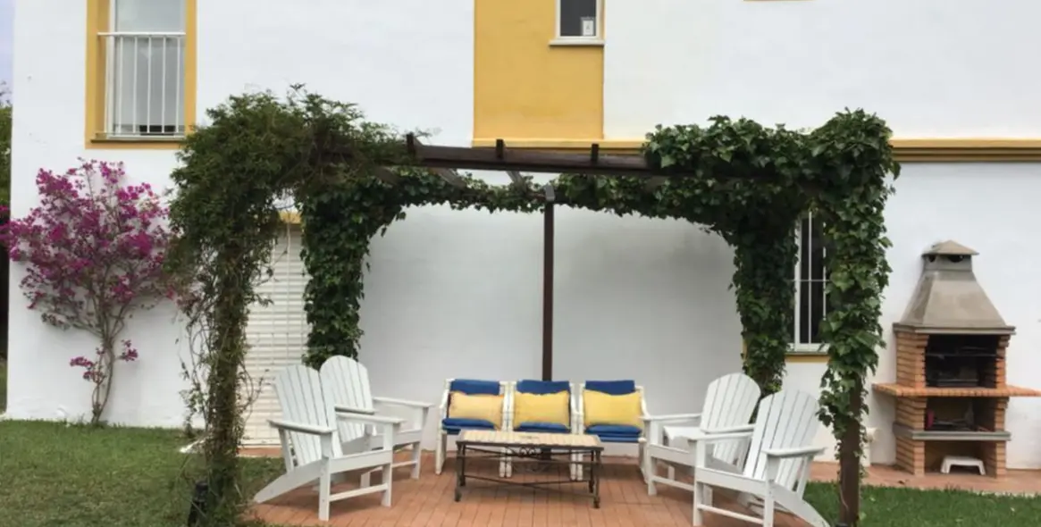 Short-term rent of detached villa in Nueva Andalucía 27