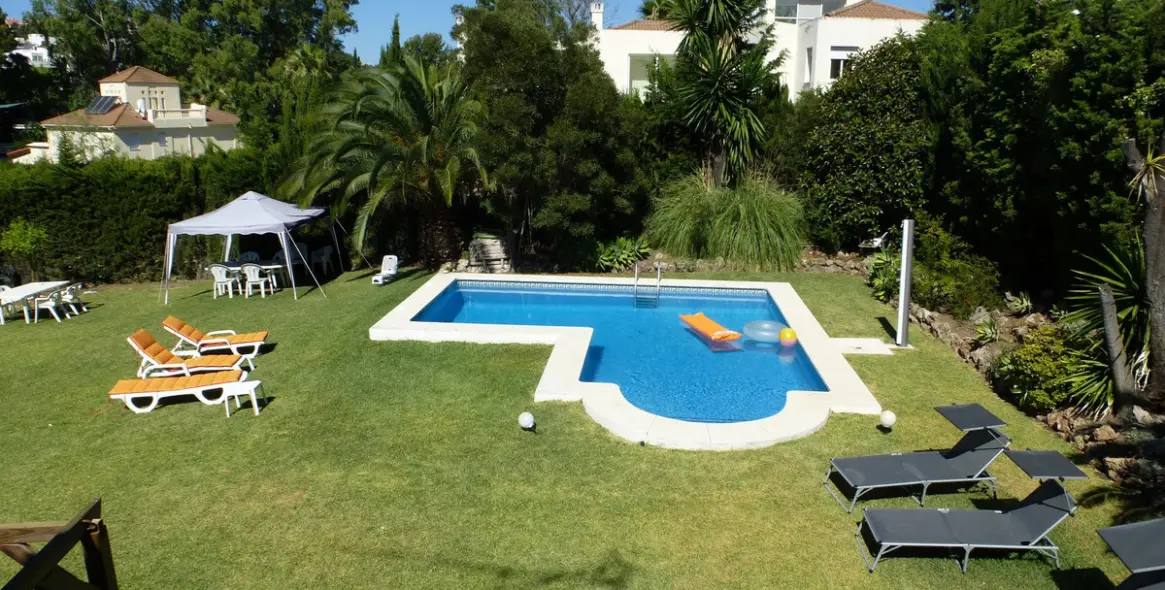 Short-term rent of detached villa in Nueva Andalucía 31
