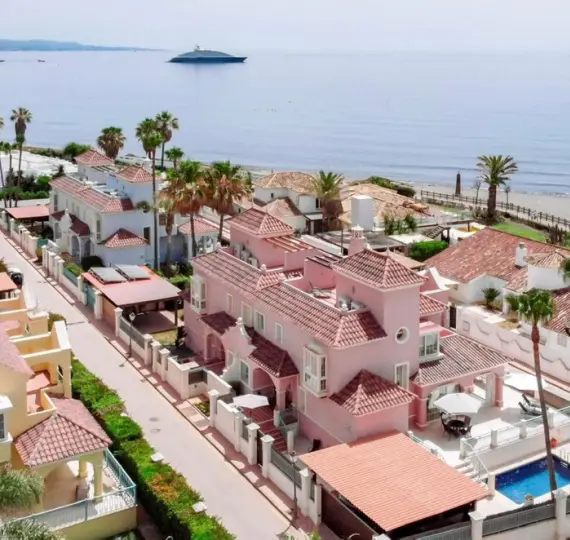 Краткосрочная аренда  отдельно стоящей виллы в Marbella