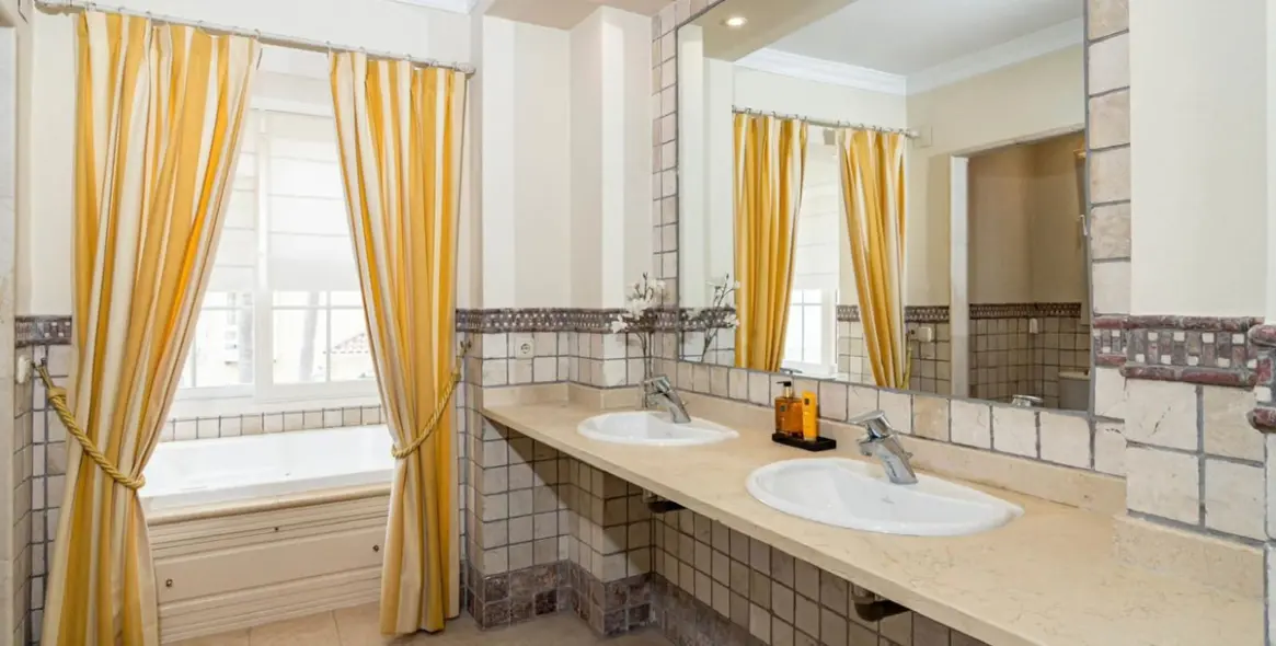 Краткосрочная аренда  отдельно стоящей виллы в Marbella 19