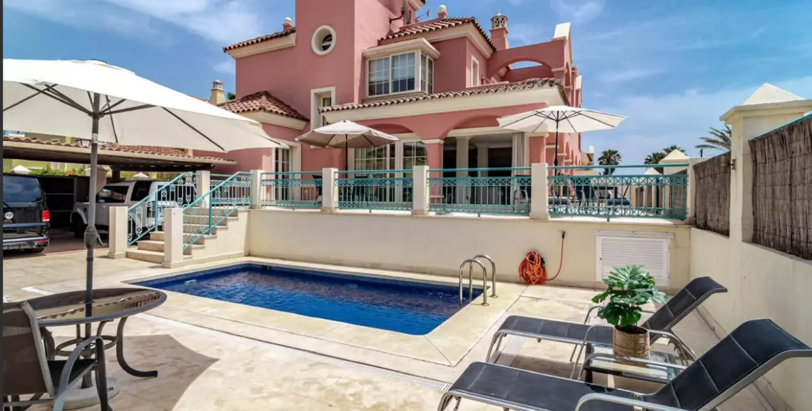 Краткосрочная аренда  отдельно стоящей виллы в Marbella 5