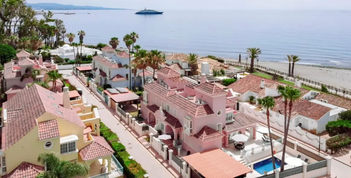 Краткосрочная аренда  отдельно стоящей виллы в Marbella 17