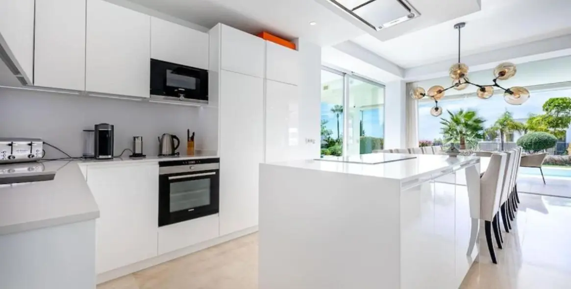 Краткосрочная аренда  отдельно стоящей виллы в Río Real 6