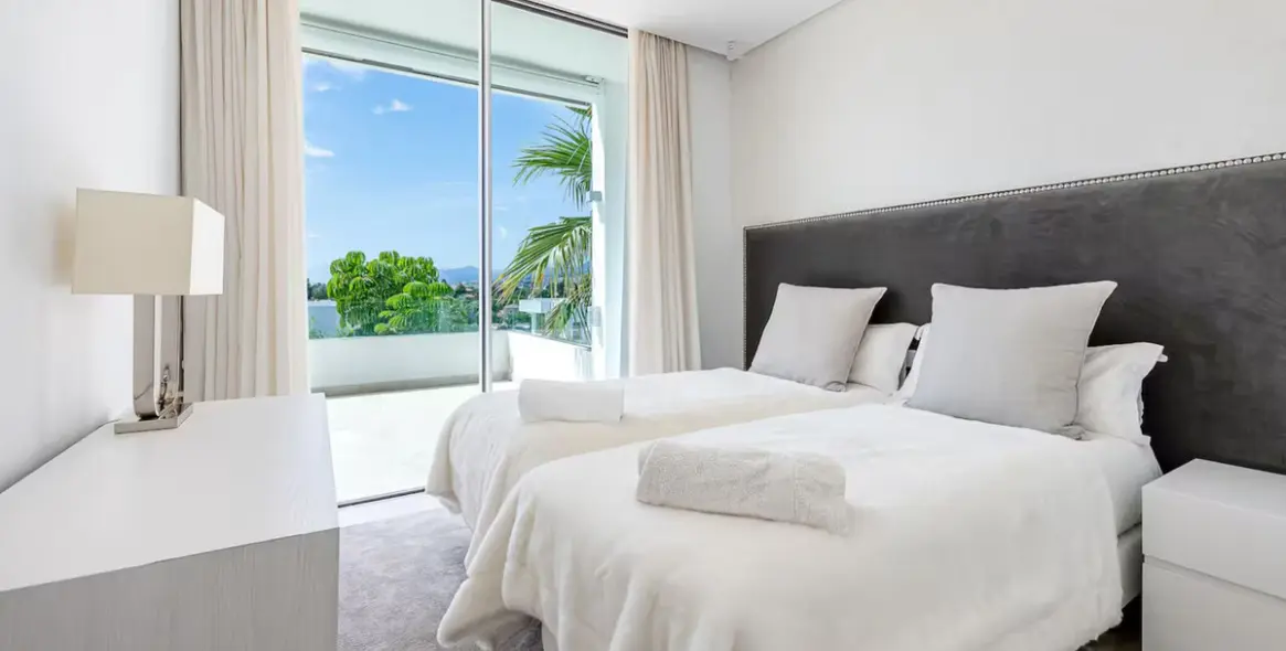 Краткосрочная аренда  отдельно стоящей виллы в Río Real 11