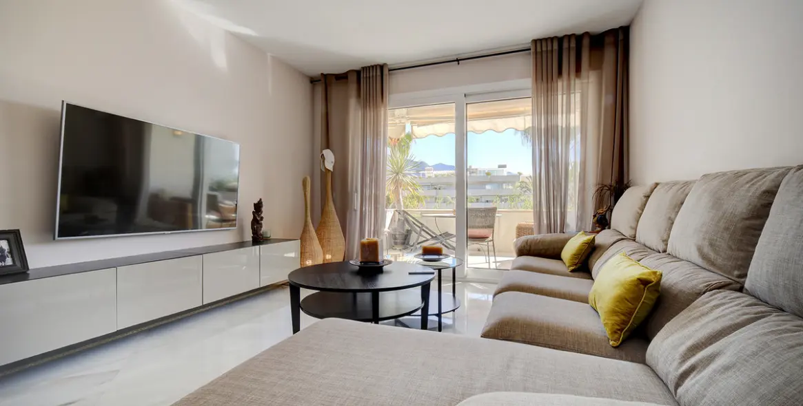 Short-term rent of middle floor apartment in Nueva Andalucía 2