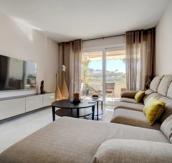 Short-term rent of middle floor apartment in Nueva Andalucía