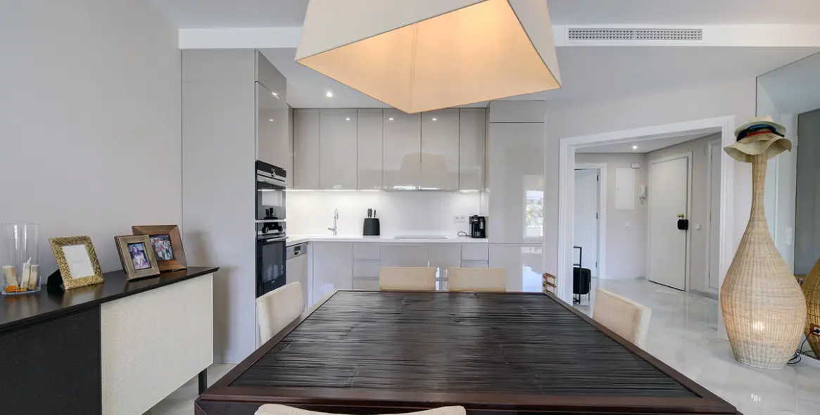 Short-term rent of middle floor apartment in Nueva Andalucía 4