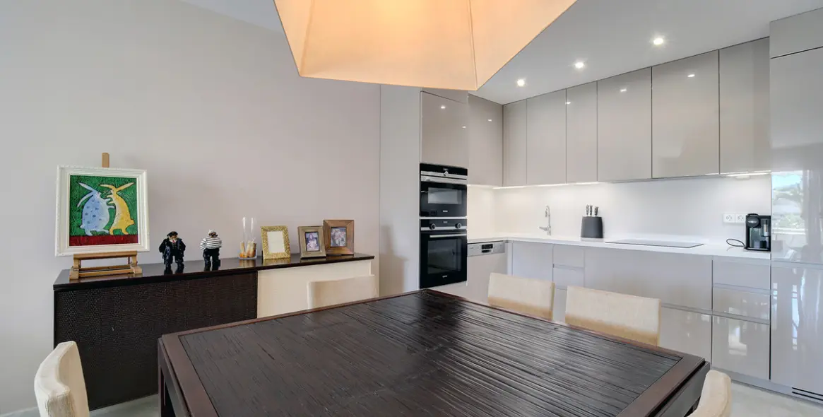 Short-term rent of middle floor apartment in Nueva Andalucía 14