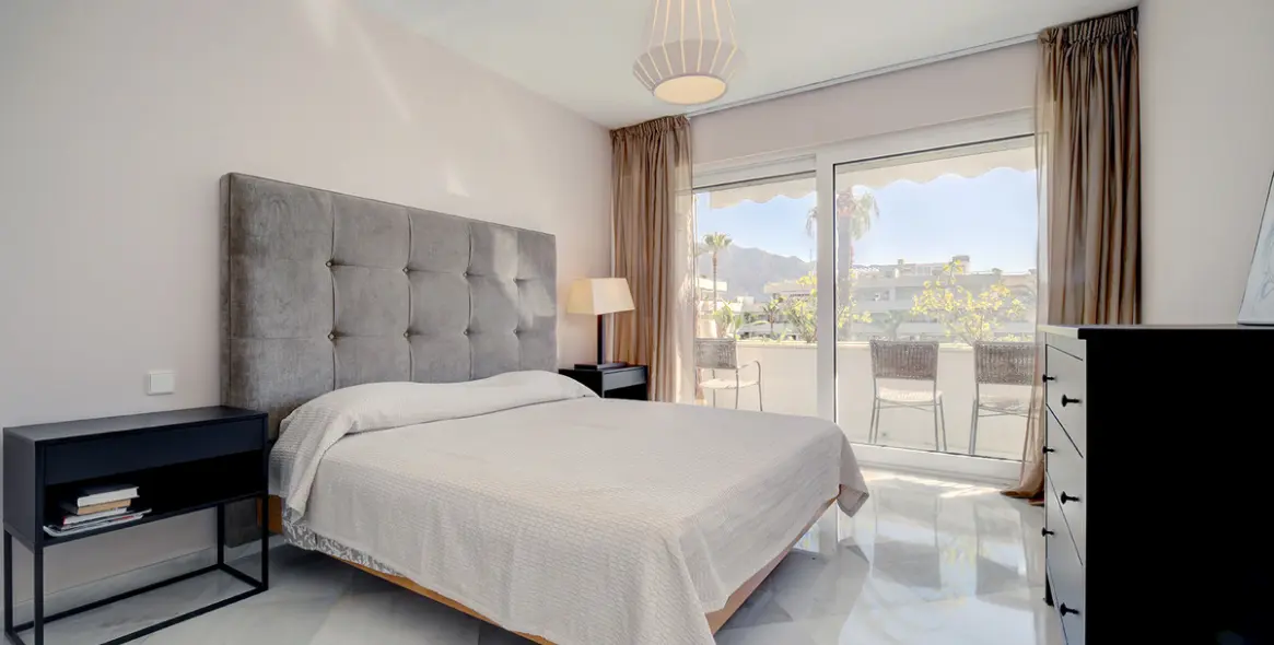 Short-term rent of middle floor apartment in Nueva Andalucía 15