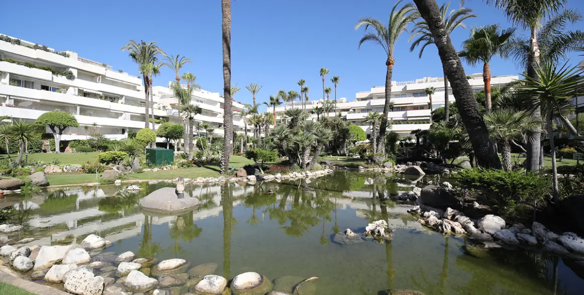 Short-term rent of middle floor apartment in Nueva Andalucía 18