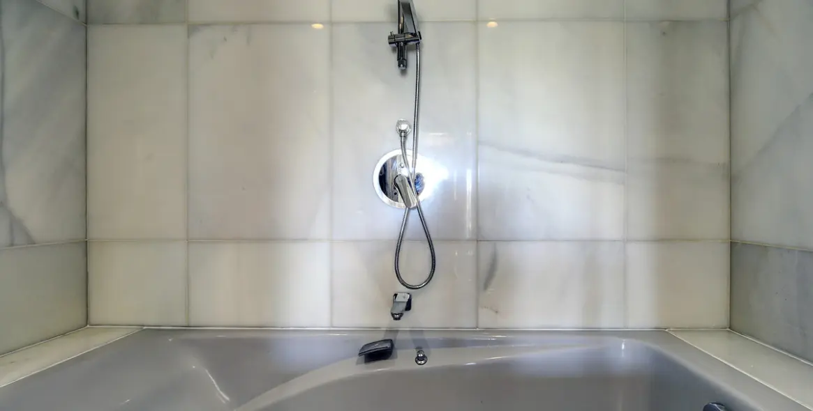 Short-term rent of middle floor apartment in Nueva Andalucía 19