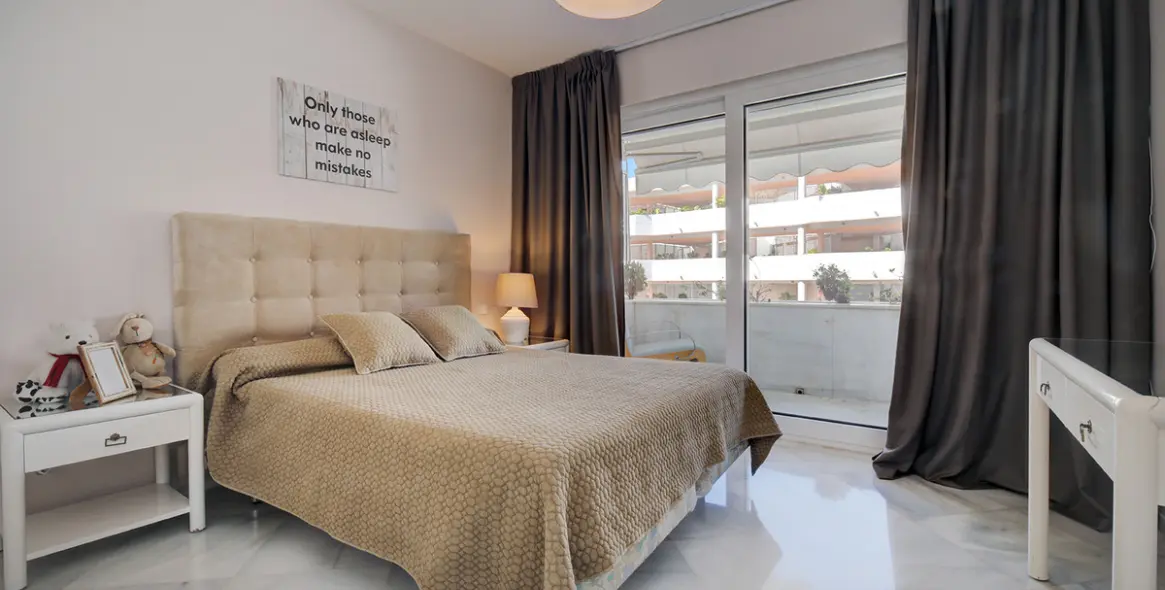 Short-term rent of middle floor apartment in Nueva Andalucía 20