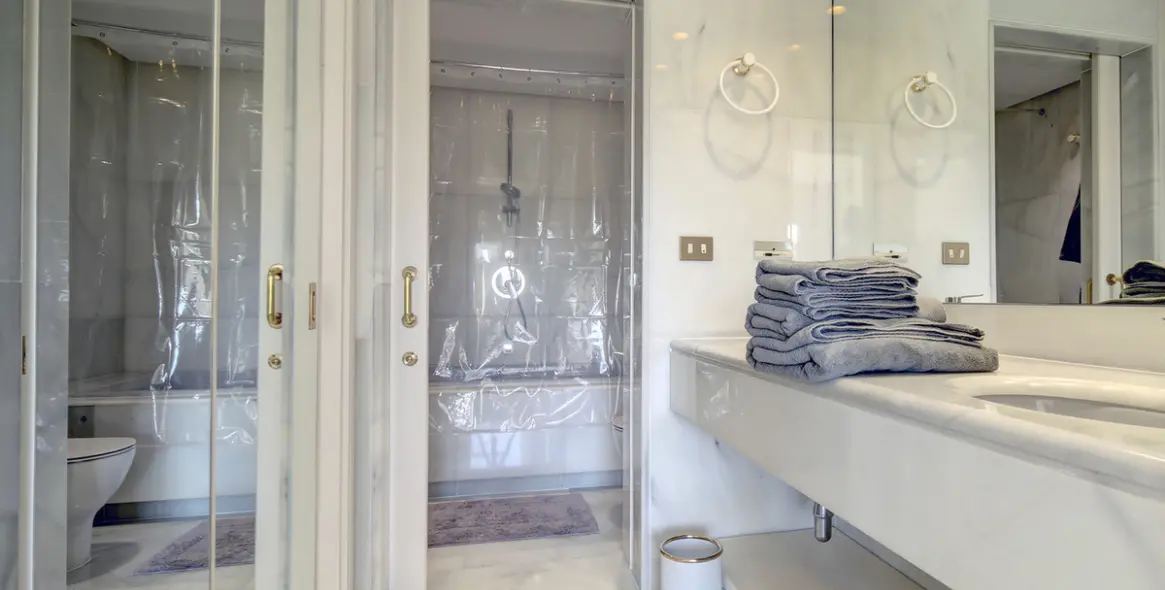 Short-term rent of middle floor apartment in Nueva Andalucía 26