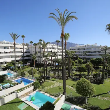 Short-term rent of middle floor apartment in Nueva Andalucía