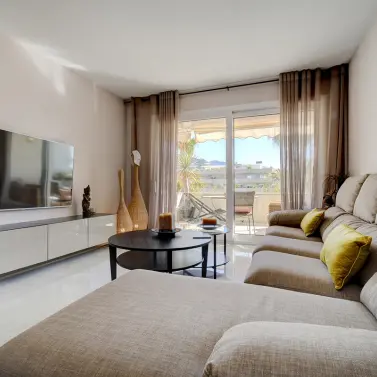 Short-term rent of middle floor apartment in Nueva Andalucía