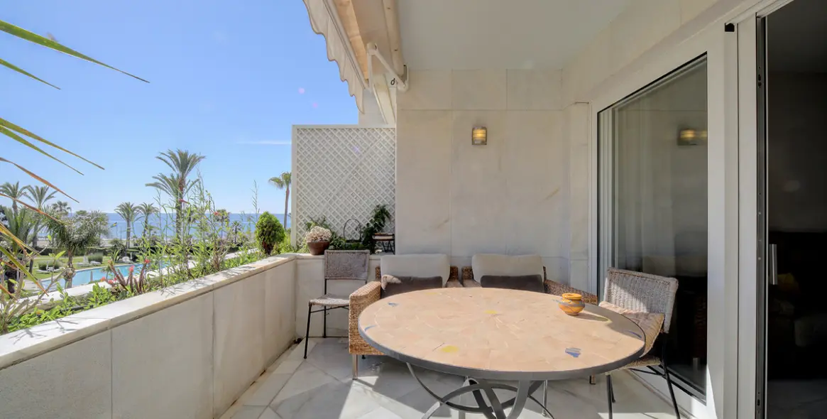 Short-term rent of middle floor apartment in Nueva Andalucía 5