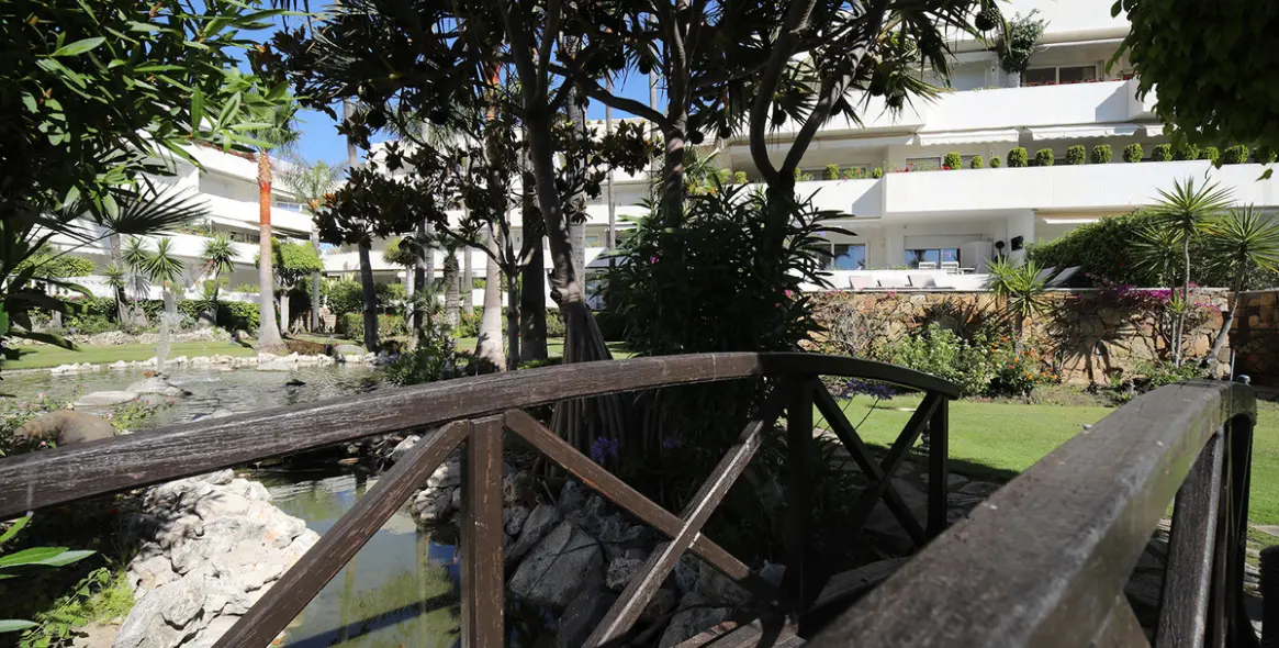 Short-term rent of middle floor apartment in Nueva Andalucía 38