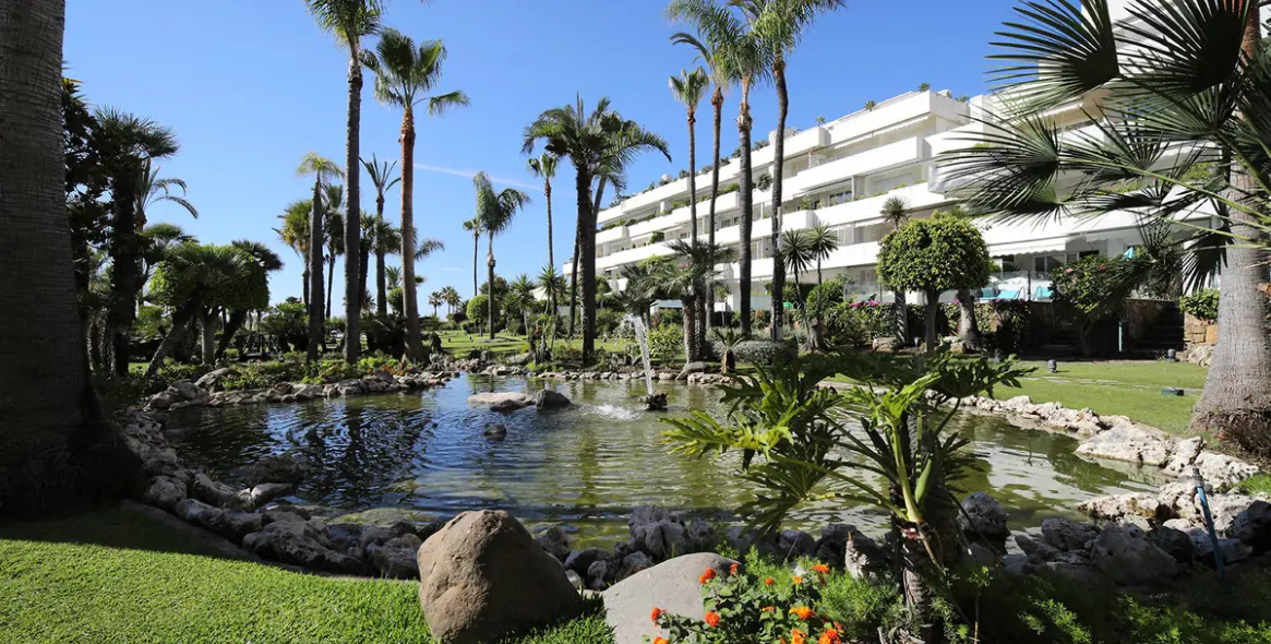Short-term rent of middle floor apartment in Nueva Andalucía 42