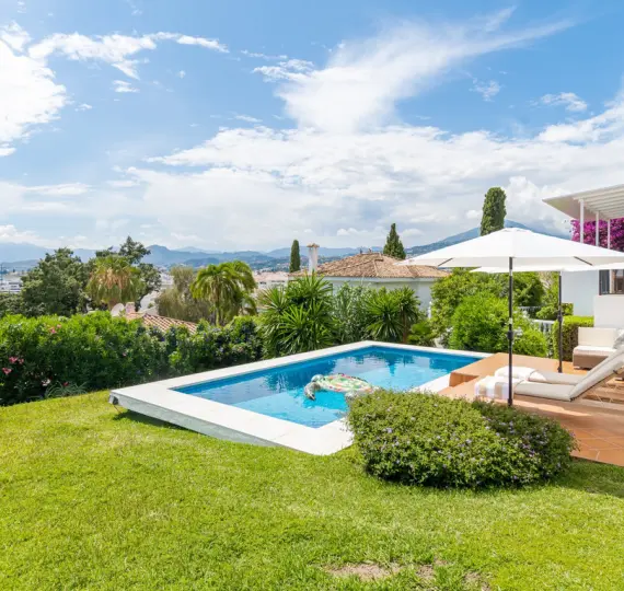 Краткосрочная аренда  отдельно стоящей виллы в Nueva Andalucía