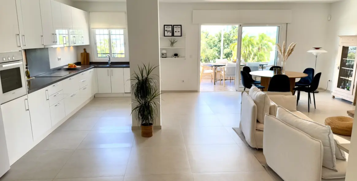 Alquiler a corto plazo de villa independiente en Nueva Andalucía 8