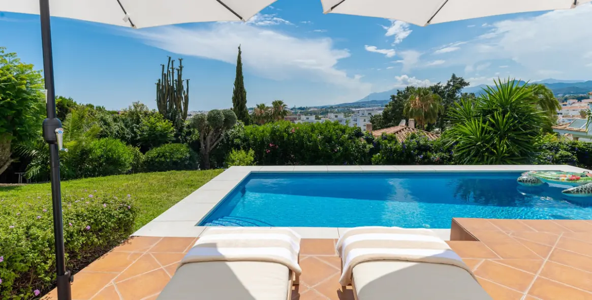 Short-term rent of detached villa in Nueva Andalucía 22