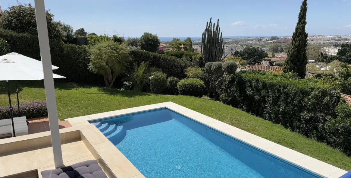 Short-term rent of detached villa in Nueva Andalucía 23