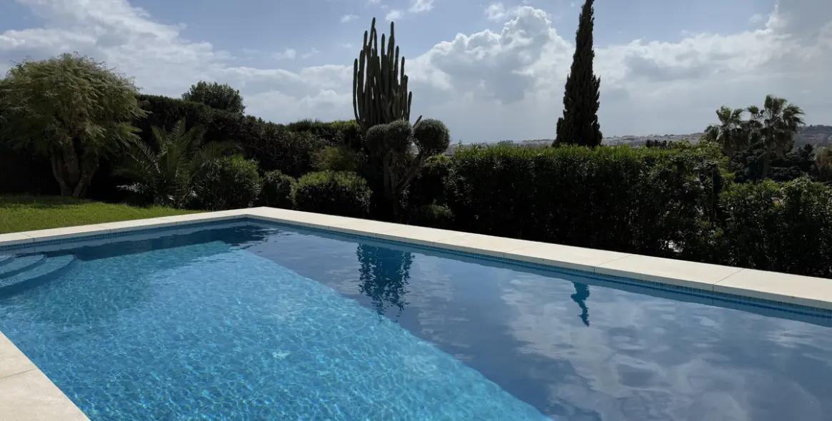 Short-term rent of detached villa in Nueva Andalucía 24