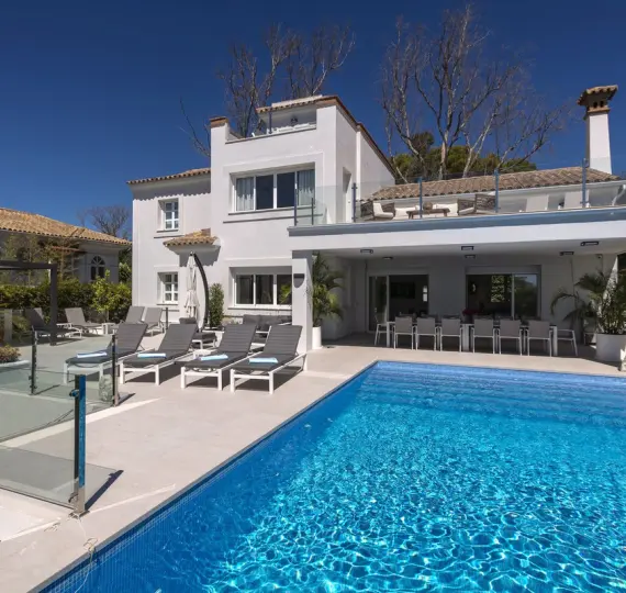 Short-term rent of townhouse in Elviria