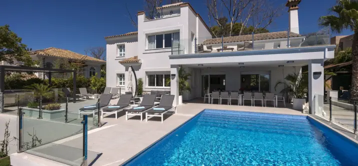 Short-term rent of townhouse in Elviria 1