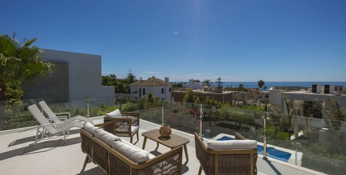 Краткосрочная аренда таунхауса в Elviria 13