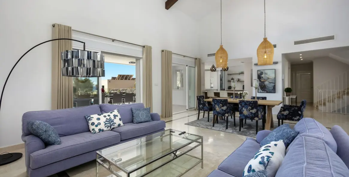 Краткосрочная аренда таунхауса в Elviria 15