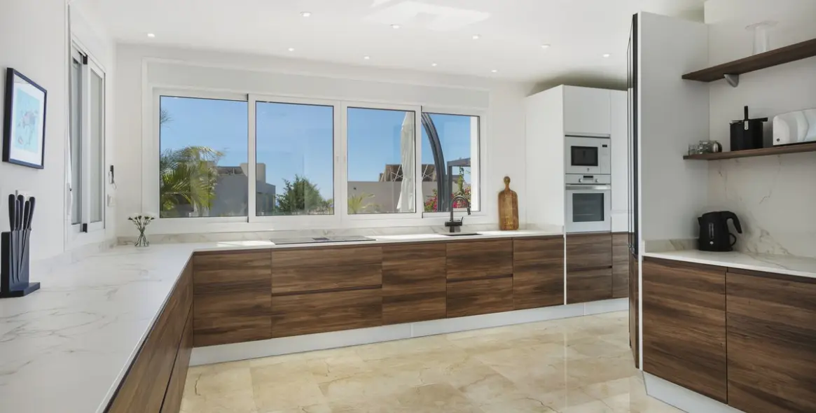 Alquiler a corto plazo de adosado en Elviria 23