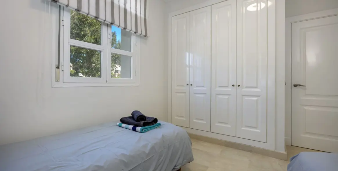 Alquiler a corto plazo de adosado en Elviria 25