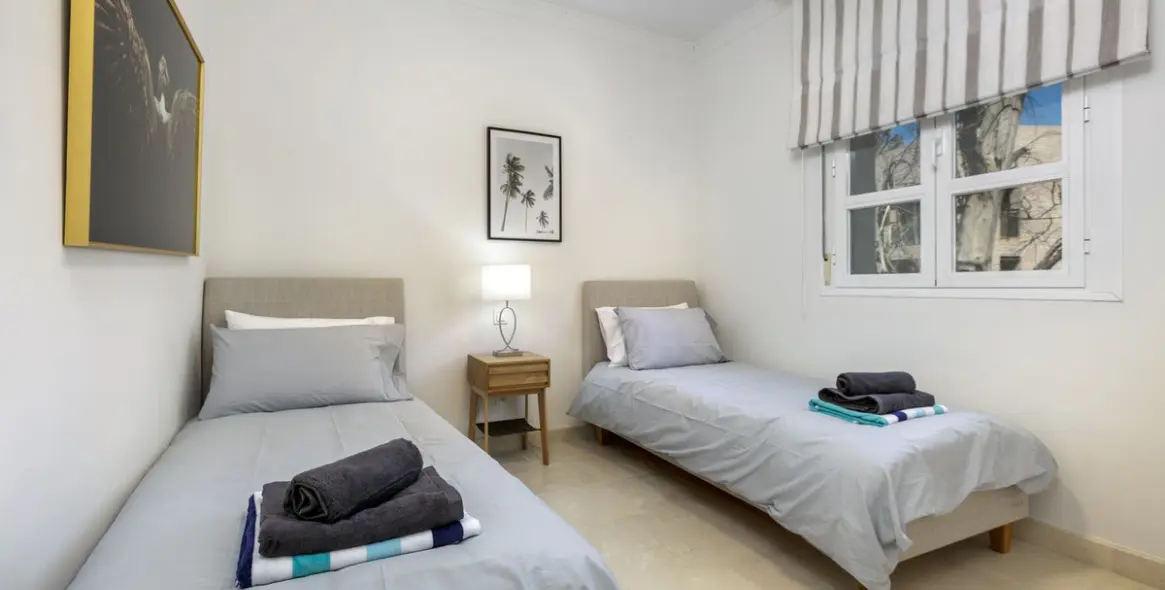 Alquiler a corto plazo de adosado en Elviria 26