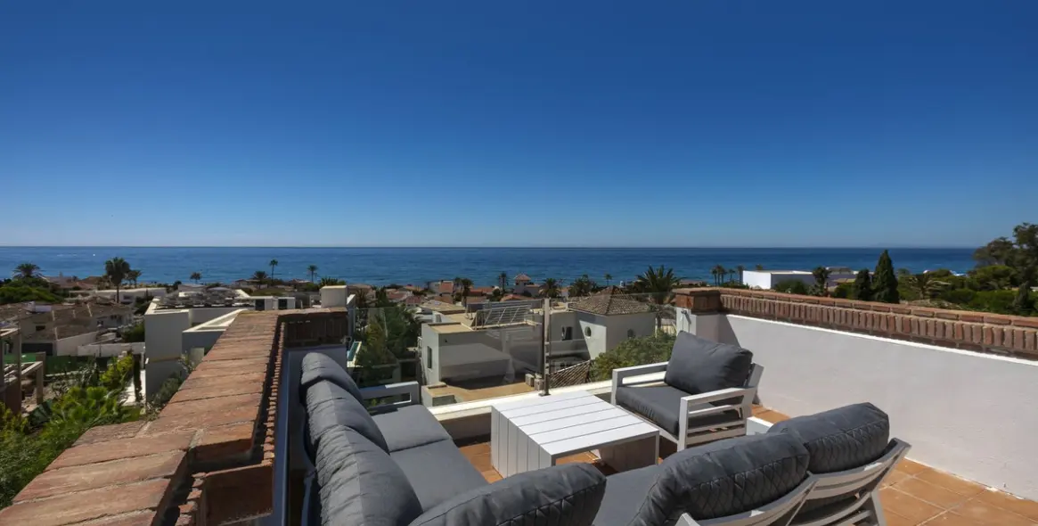 Alquiler a corto plazo de adosado en Elviria 31