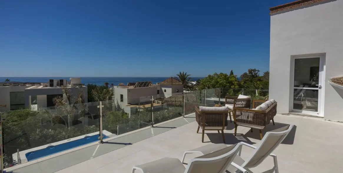 Alquiler a corto plazo de adosado en Elviria 36