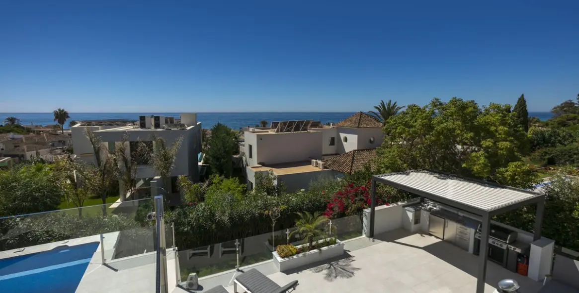 Alquiler a corto plazo de adosado en Elviria 43